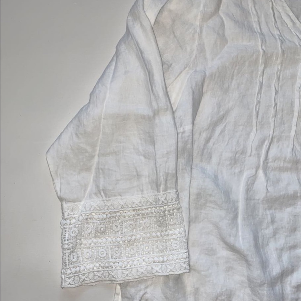 Plus size Off White Linen Top - Picture 2 of 3